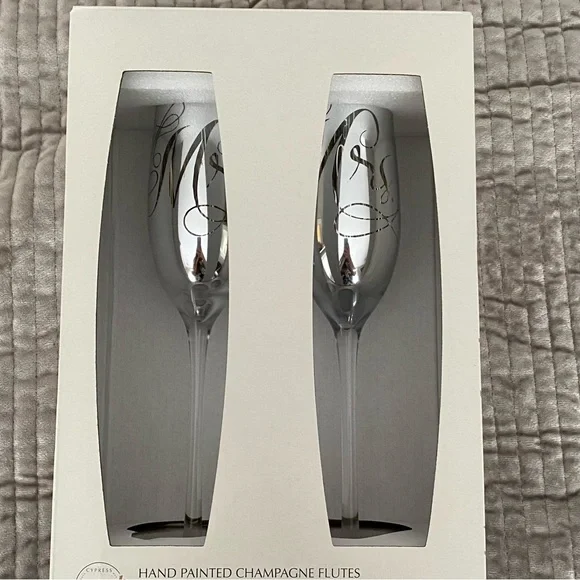 Cypress Home Wedding Day Décor Mr. and Mrs. Champagne Flutes - BRAND NEW!!! - Picture 8 of 13